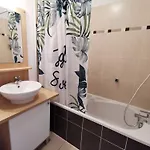 Avec Parking - Le Colibri *